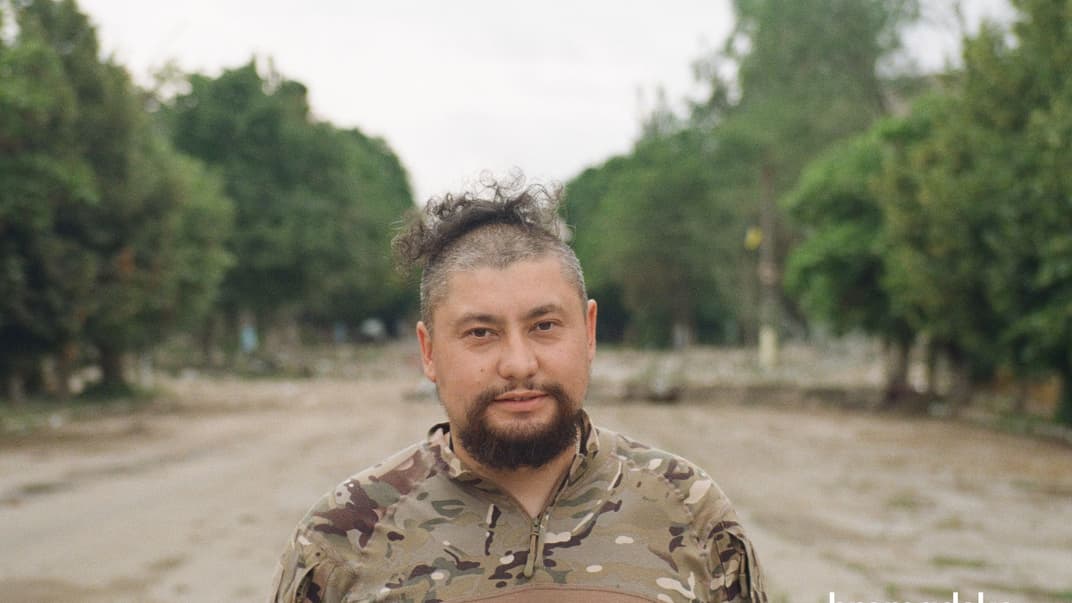 Сергій Маратович, вчитель історії та військовослужбовець