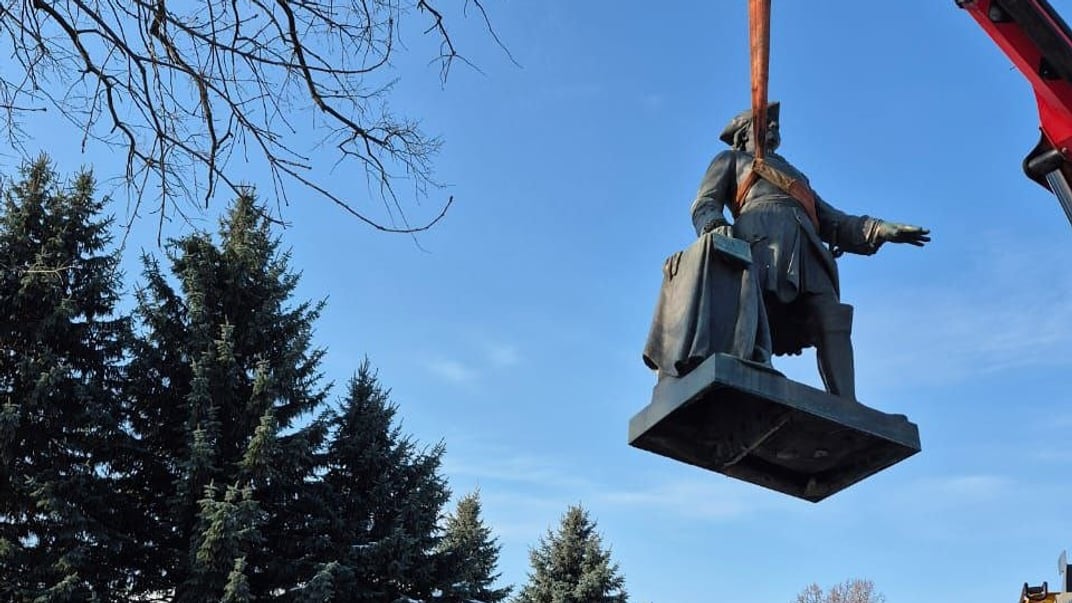 Демонтаж пам'ятника Петру І