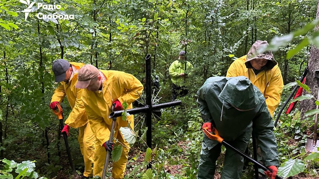 Пошуково-ексгумаційні роботи у польському селі Юречкова