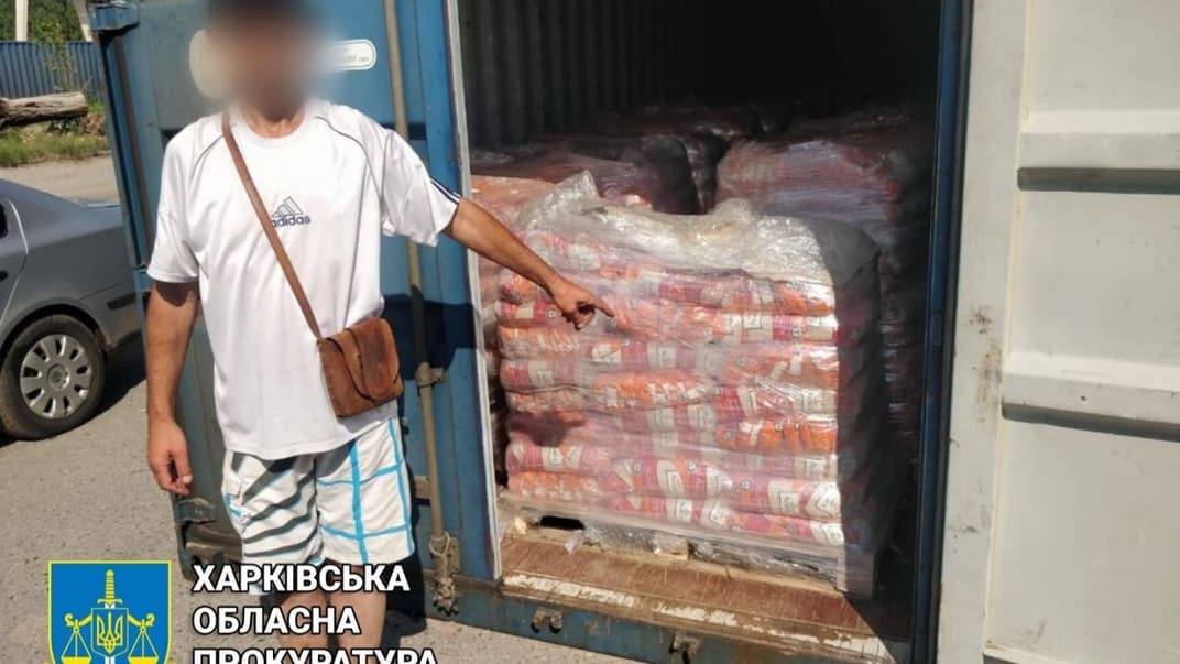 В Харькове задержан охранник склада с гуманитарной помощью, подозреваемый в ее хищении с целью дальнейшей продажи, 15 августа 2022 года