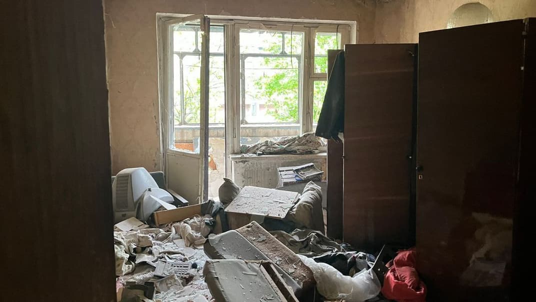Последствия артобстрела в Никополе, 26 апреля 2024 года
