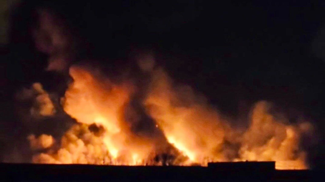 Пожар в Днепре после российского обстрела, 17 февраля 2026 года