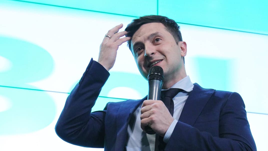 У першому турі виборів президента за Володимира Зеленського проголосував кожен третій виборець (на фото — Зеленський у своєму виборчому штабі, Київ, 31 березня 2019 року)