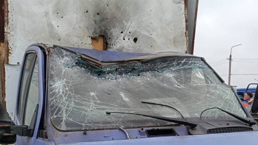 Войска рф атаковали FPV-дроном автомобиль с хлебом в Запорожской области, 27 ноября 2024 года Войска рф атаковали FPV-дроном автомобиль с хлебом в Запорожской области, 27 ноября 2024 года