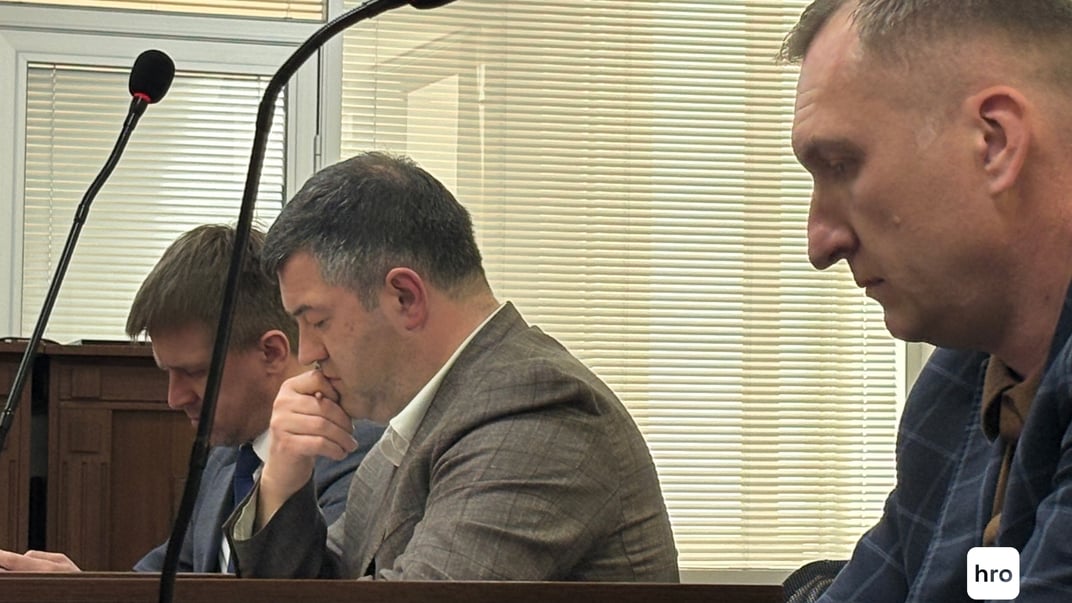 Екскерівник Державної фіскальної служби Роман Насіров у залі суду, 17 квітня 2025 року