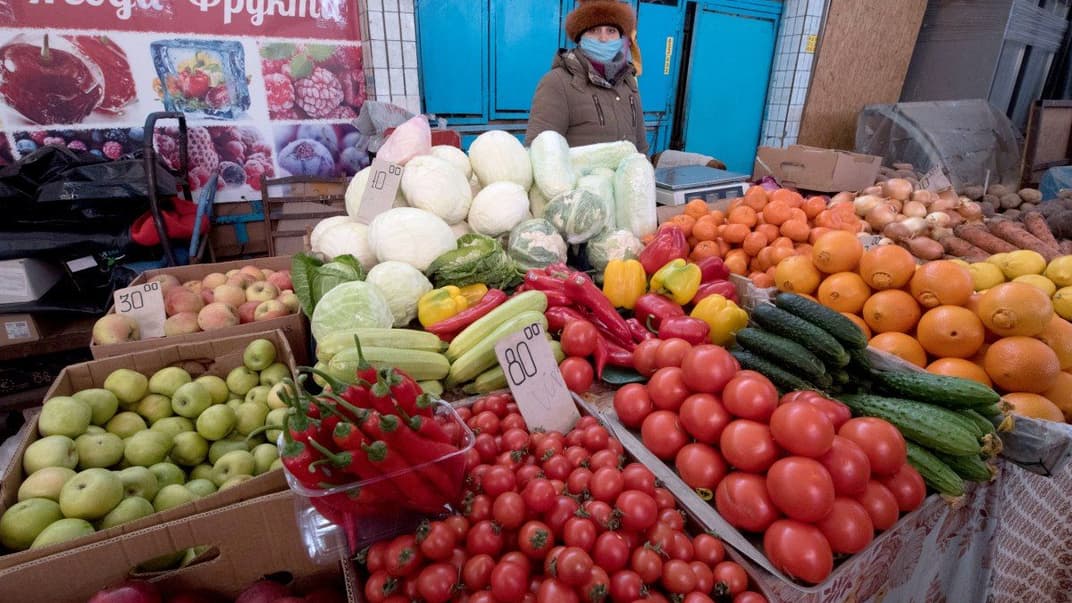 Відділ овочів на одному з ринків у Запоріжжі, 17 лютого 2021 року