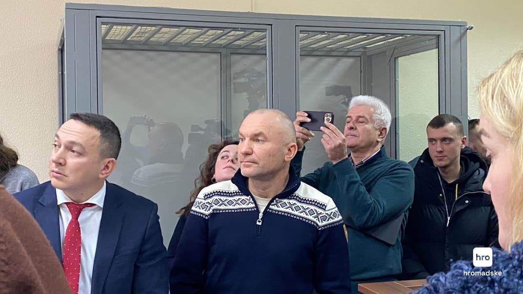 Бізнесмен Ігор Мазепа (по центру) в залі Печерського суду Києва, 19 січня 2024 року