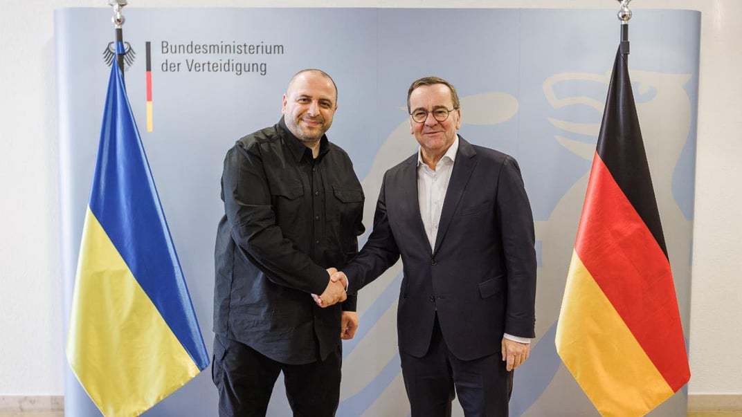 Министр обороны Украины Рустем Умеров с немецким коллегой Борисом Писториусом