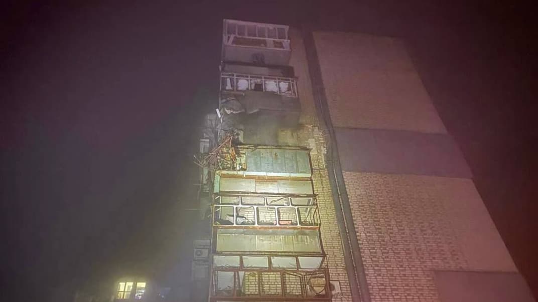 Наслідки російського обстрілу Нікополя вночі 1 січня 2023 року