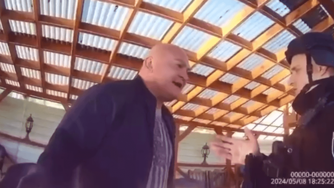 Чоловік, який кидався на правоохоронців у Броварах