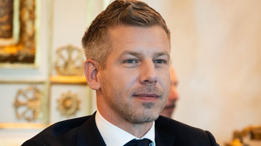 Прем’єр-міністр Угорщині Петер Мадяр Прем’єр-міністр Угорщині Петер Мадяр