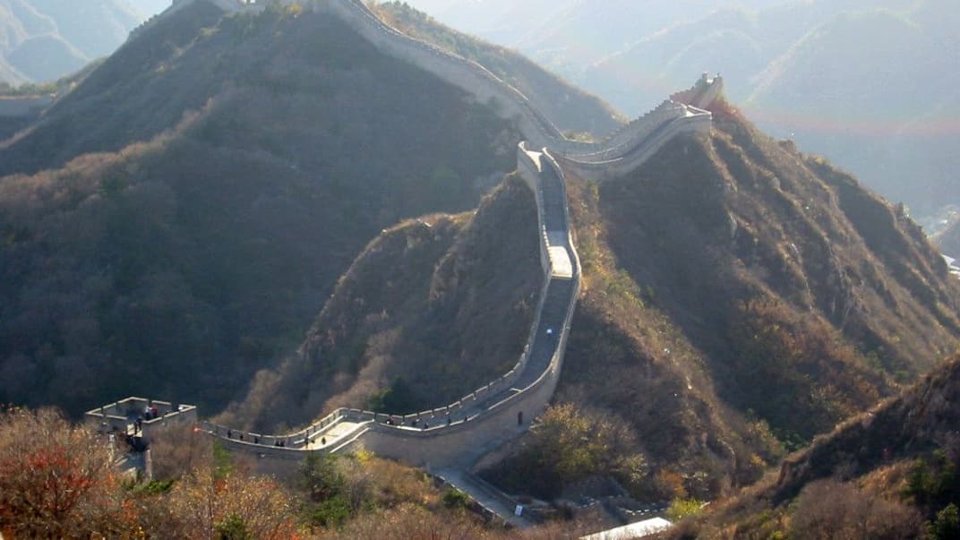 Цзюйюнгуань, або Бадалін — ділянка Великого китайського муру, яку відкрили з 24 березня