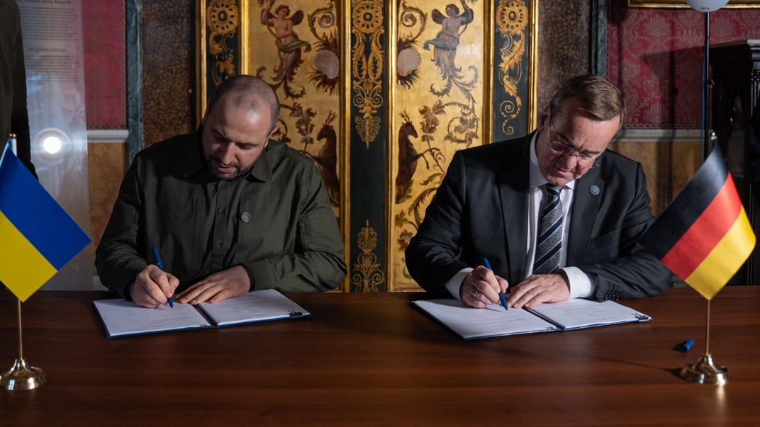 Министр обороны Украины Рустем Умеров и его немецкий коллега Борис Писториус