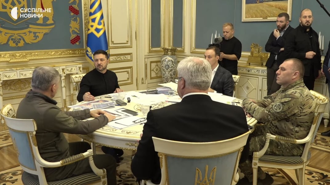 росіяни хочуть нарощувати БпЛА та артилерію. На нарощування ракет уже немає можливостей — Зеленський