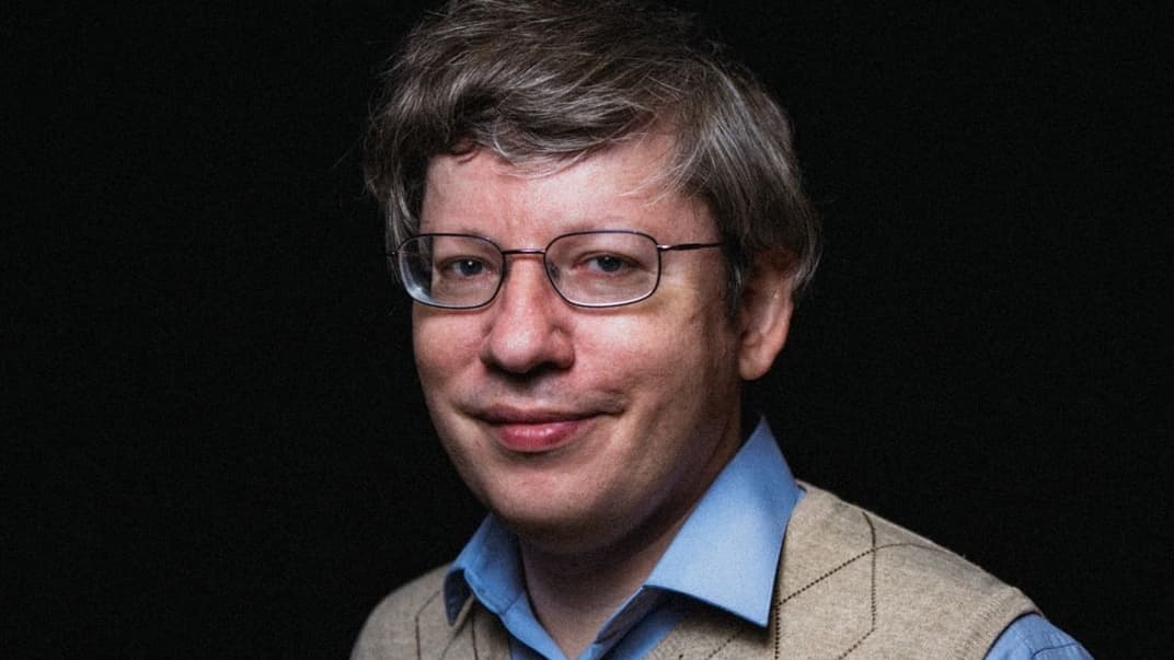 Літературознавець Михайло Назаренко