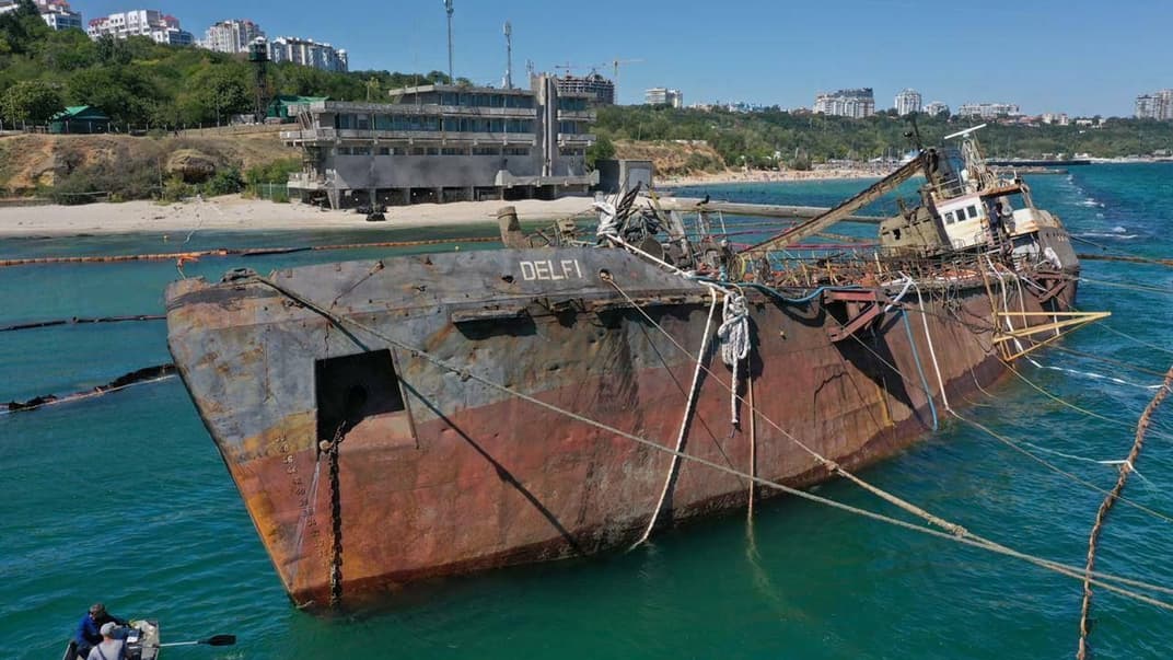 Танкер «Делфі» біля Одеси, 27 серпня 2020