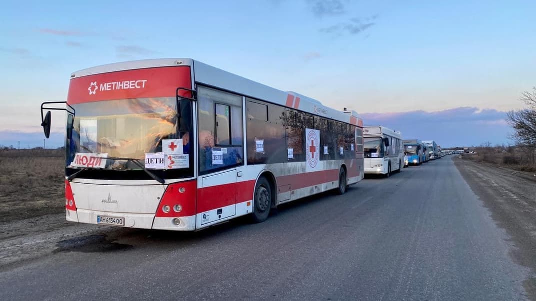 Евакуація людей з Маріуполя