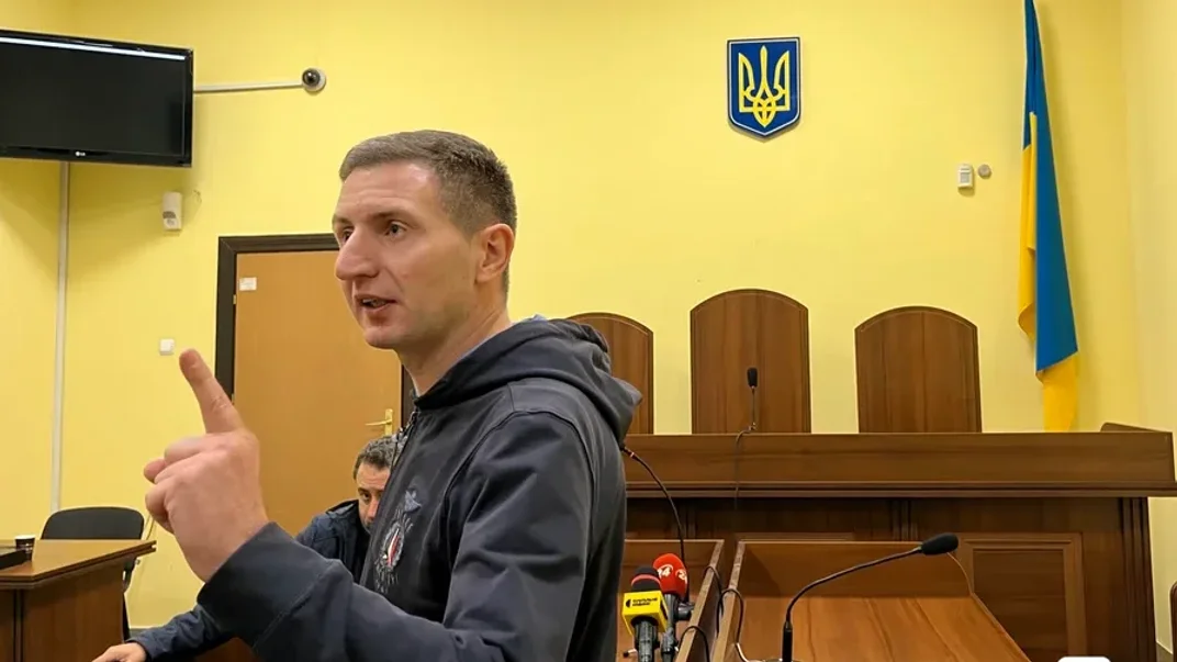 Псевдоактивіст Остап Стахів у залі суду, Львів, 2 жовтня 2024 року