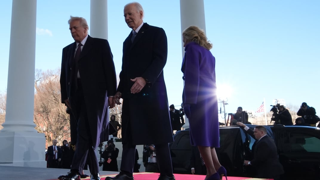 Джо Байден та Дональд Трамп у Білому домі перед церемонією інавгурації, 20 січня 2025 року