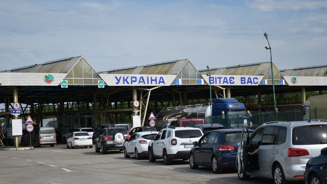 Черга на українсько-польському кордоні