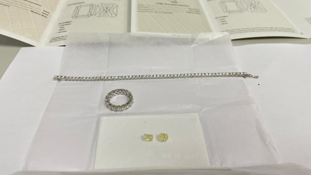 Драгоценности, которые нашли у гражданина Израиля в аэропорту «Борисполь»