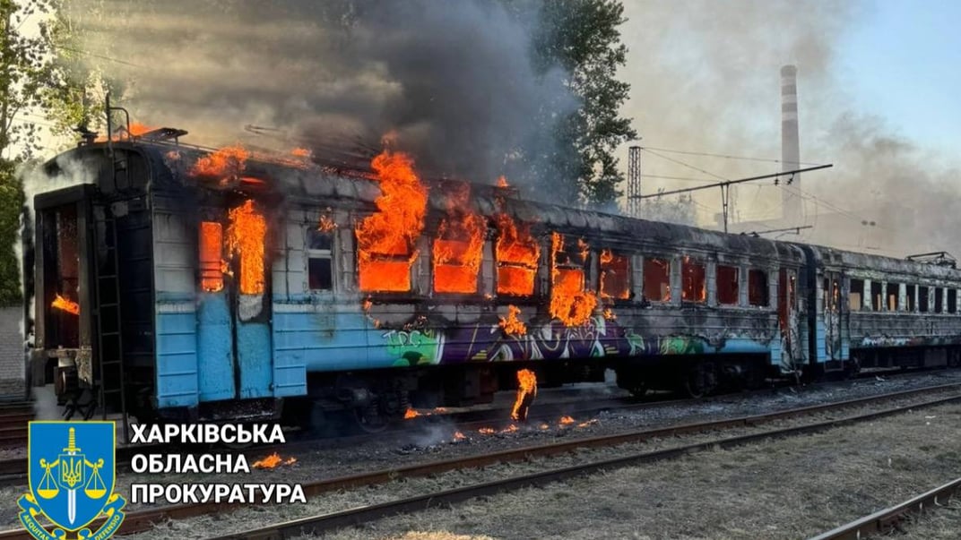 Пожар в вагоне электрички на вокзале в Харькове