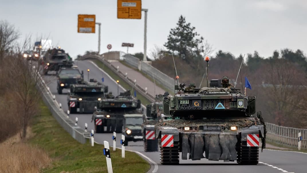 Переміщення 37-мої панцергренадерської бригади, квітень 2022 року (ілюстративне фото)