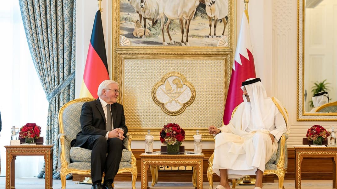 Президент Німеччини Франк-Вальтер Штайнмаєр та емір Катару Тамім бін Хамад Аль Тані, 29 листопада 2023 року