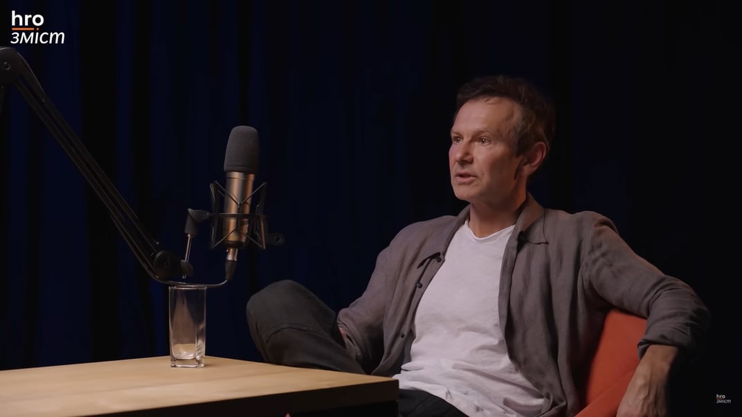 Музикант Святослав Вакарчук під час подкасту «СучЦукрМуз»