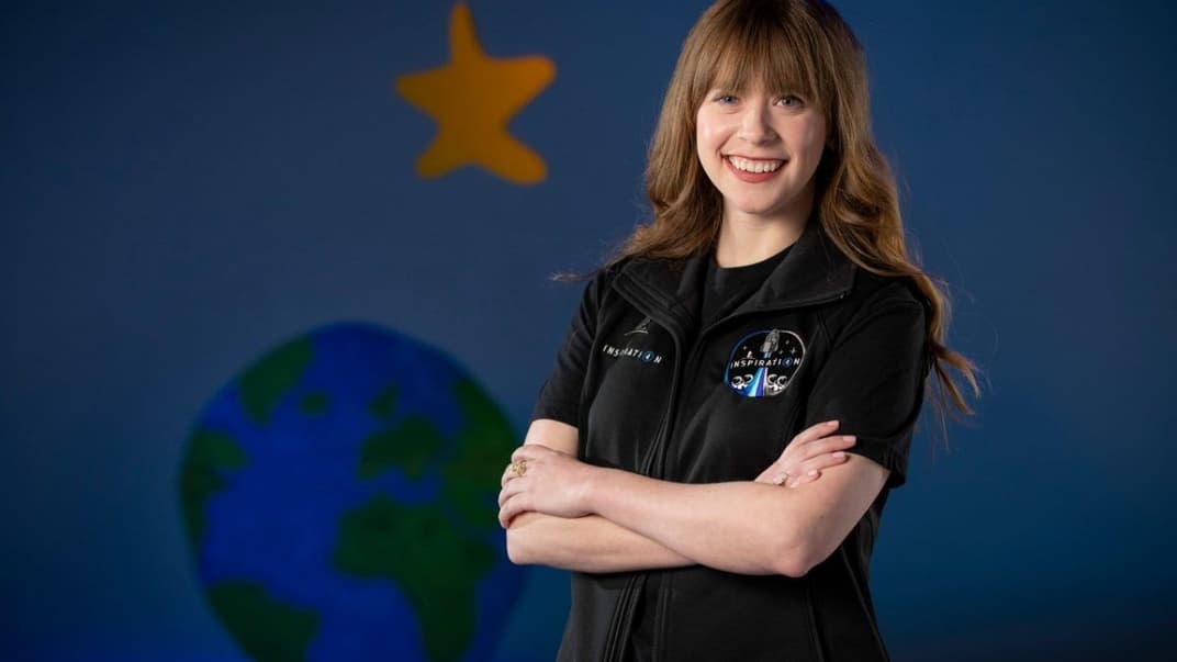 Помощница врача в госпитале Сент-Джуд Хейли Арцено стала вторым членом экипажа первой гражданской космической миссии SpaceX