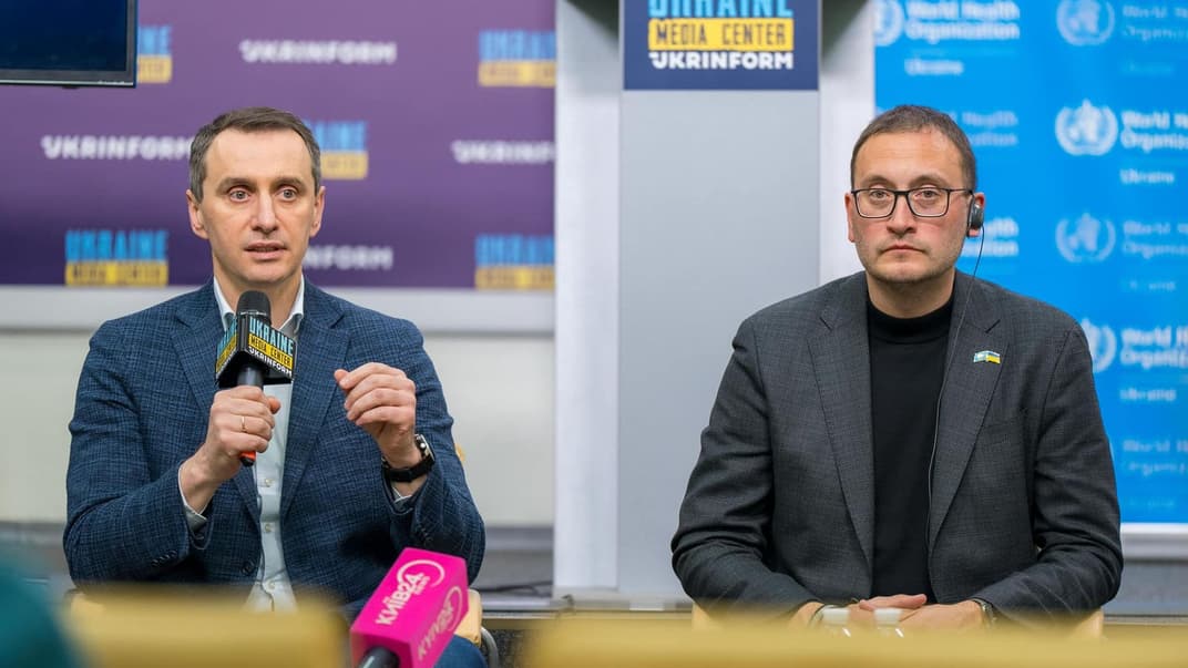 Міністр охорони здоровʼя України Віктор Ляшко та представник ВООЗ в Україні Ярно Хабіхт під час брифінгу 24 січня 2024 року