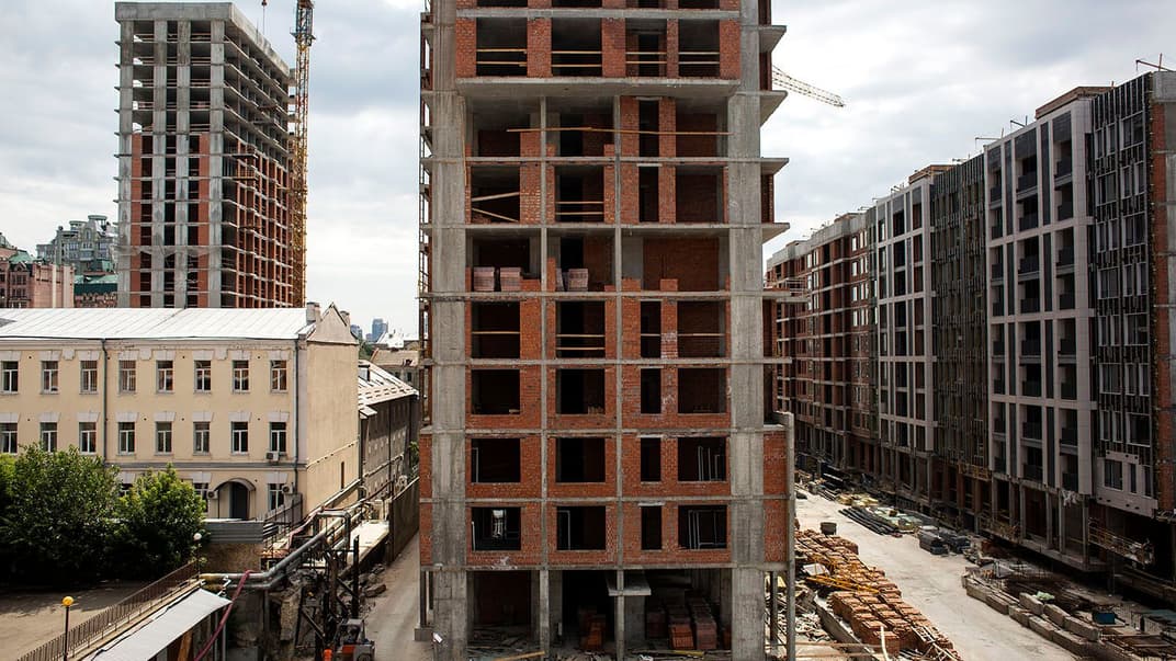 Найкращі позиції — 20 місце — в рейтингу легкості ведення бізнесу Doing Business Світового банку Україна посіла за легкістю отримання дозволів на будівництво