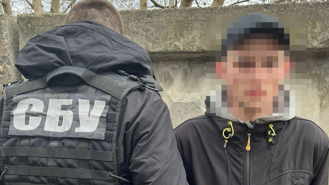 СБУ задержала тикокера, который «сливал» в соцсеть локации блокпостов в Кропивницком