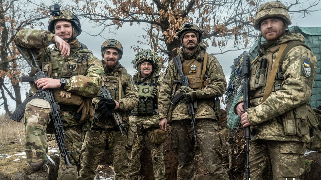 Українські військові 79-ї окремої десантно-штурмової бригади в Мар'їнці