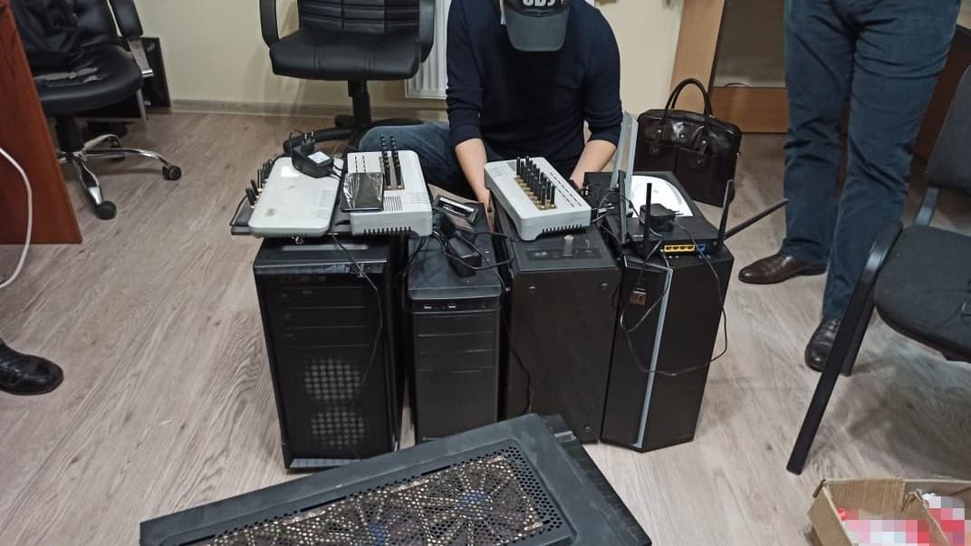 СБУ заявила о разоблачении российских ботоферм в Киеве и Запорожье: хотели повлиять на местные выборы