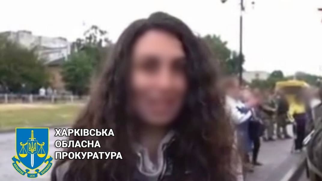 Підозрювана дає інтерв'ю російським пропагандистам, у якому вихваляє окупантів