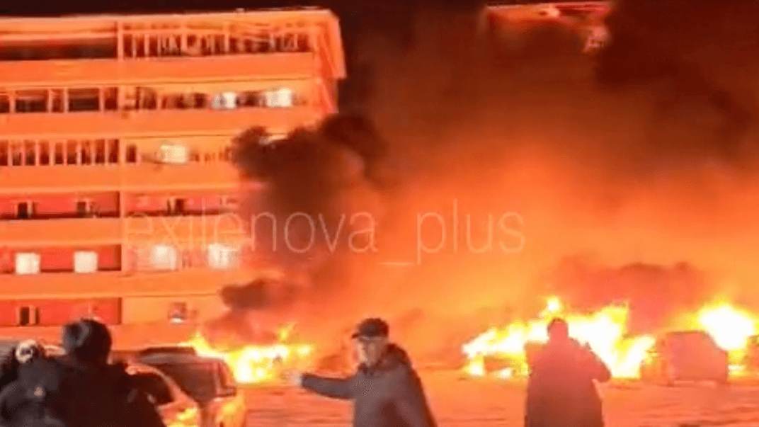 Пожежа на місці влучання в житловий будинок в Адигеї