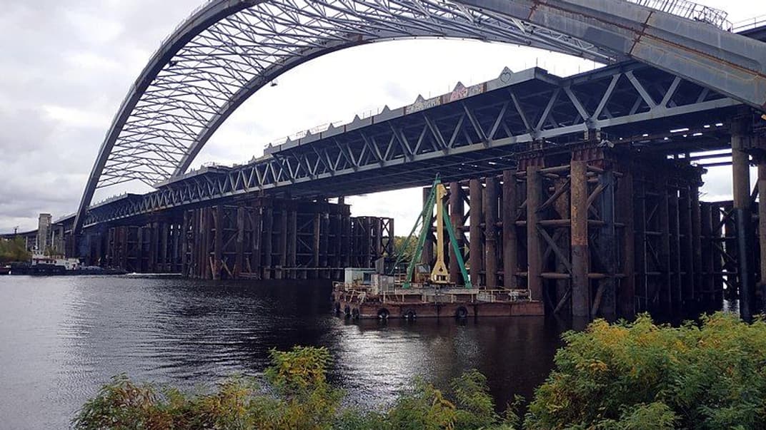 Подольско-Воскресенский мост в Киеве