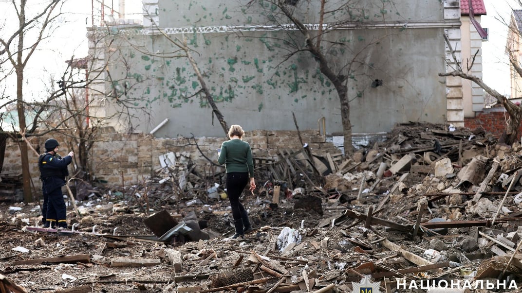 Наслідки російських авіаударів по Херсону, 9 січня 2024 року