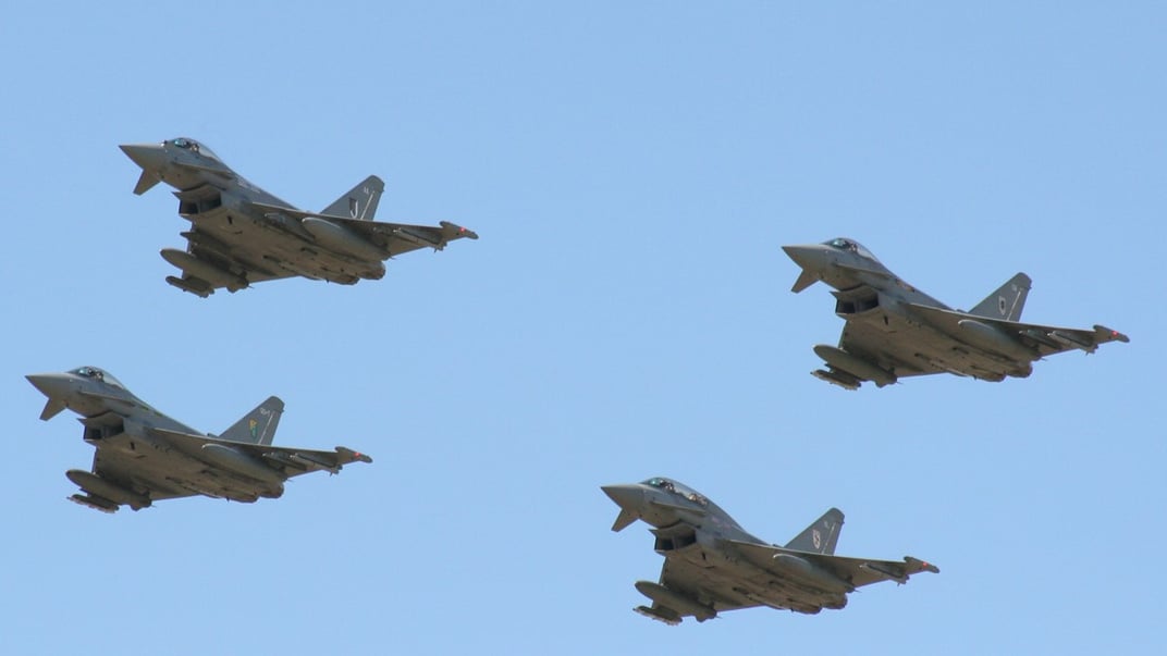 Проліт Eurofighter Typhoon Повітряних сил Великої Британії у липні 2008 року