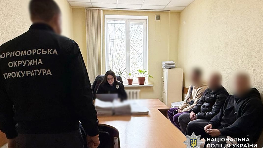 На Одещині громадські діячі під виглядом ТЦК побили та заштовхали в авто велосипедиста На Одещині громадські діячі під виглядом ТЦК побили та заштовхали в авто велосипедиста