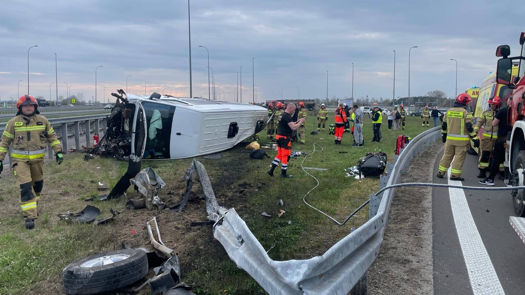 Наслідки аварії автобуса, у якому перебували українці