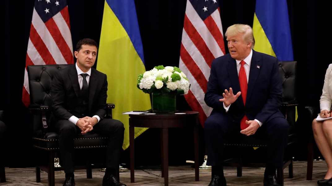 Тогдашний президент США Дональд Трамп и президент Украины Владимир Зеленский во время встречи в Нью-Йорке, сентябрь 2019 года