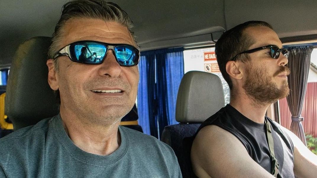 Один із загиблих на Донеччині іноземних волонтерів (зліва)