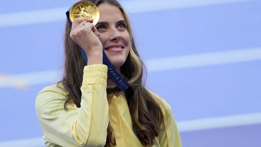 Золотая медалистка по прыжкам в высоту среди женщин Ярослава Магучих на Олимпийских играх 2024 года, 5 августа 2024 года