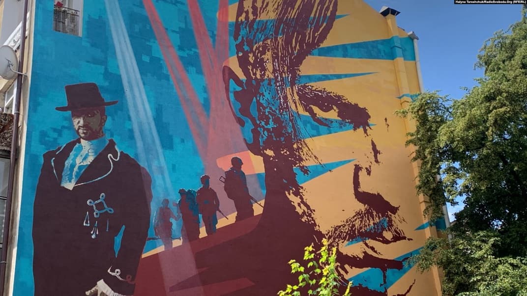 Мурал, рисвячений українському солісту Паризької національної опери Василю Сліпаку («Міф»), який загинув на Донбасі, Львів, 29 червня 2020 року