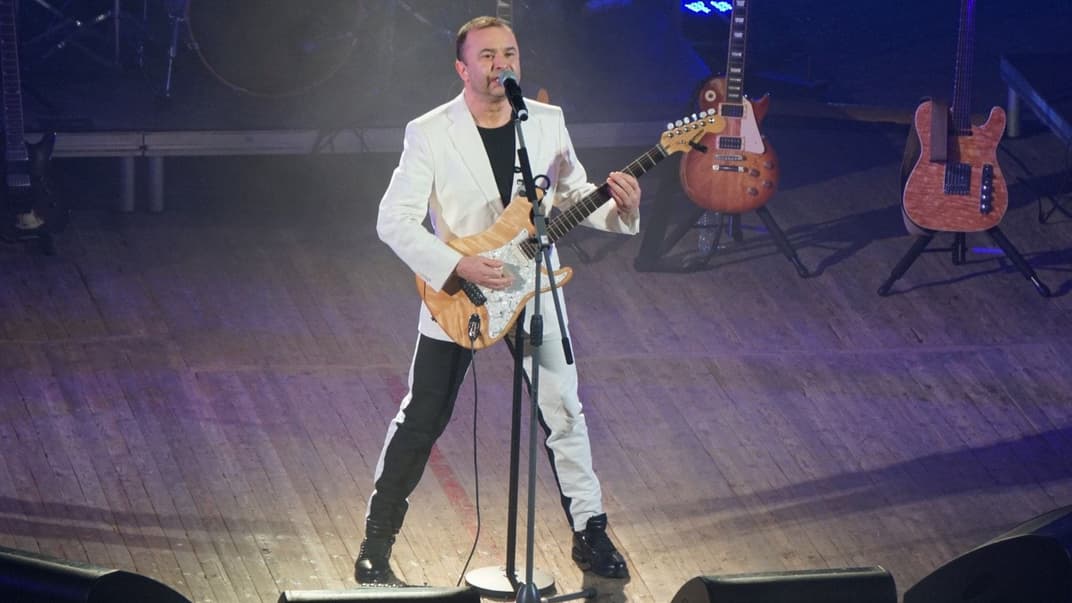 Віктор Павлік на концерті, архів