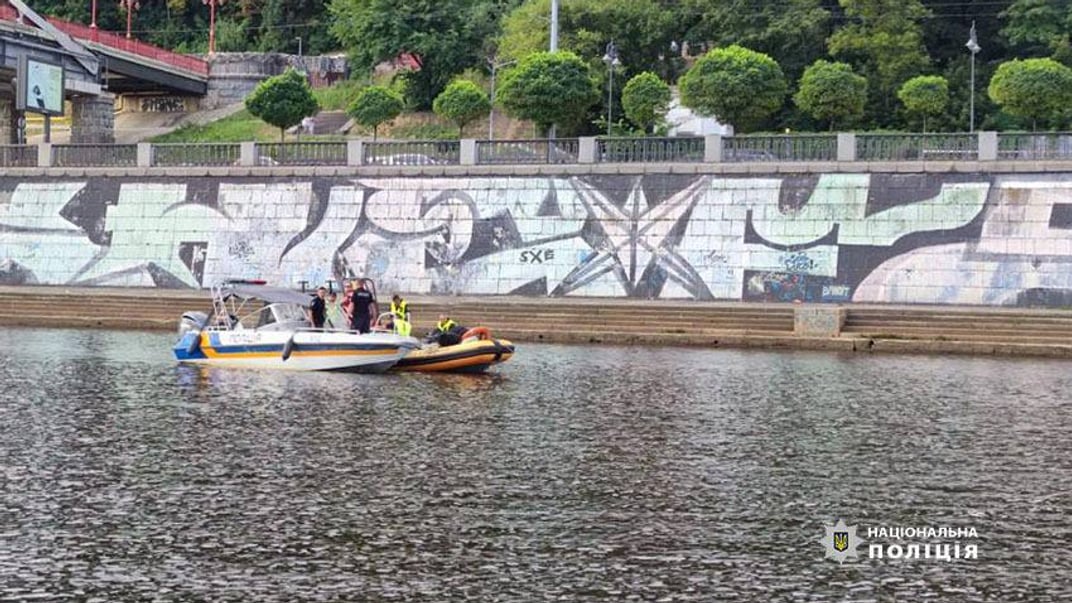 В Днепре нашли тело парня, который упал в воду из-за обрыва каната на аттракционе, 22 июля 2024 года