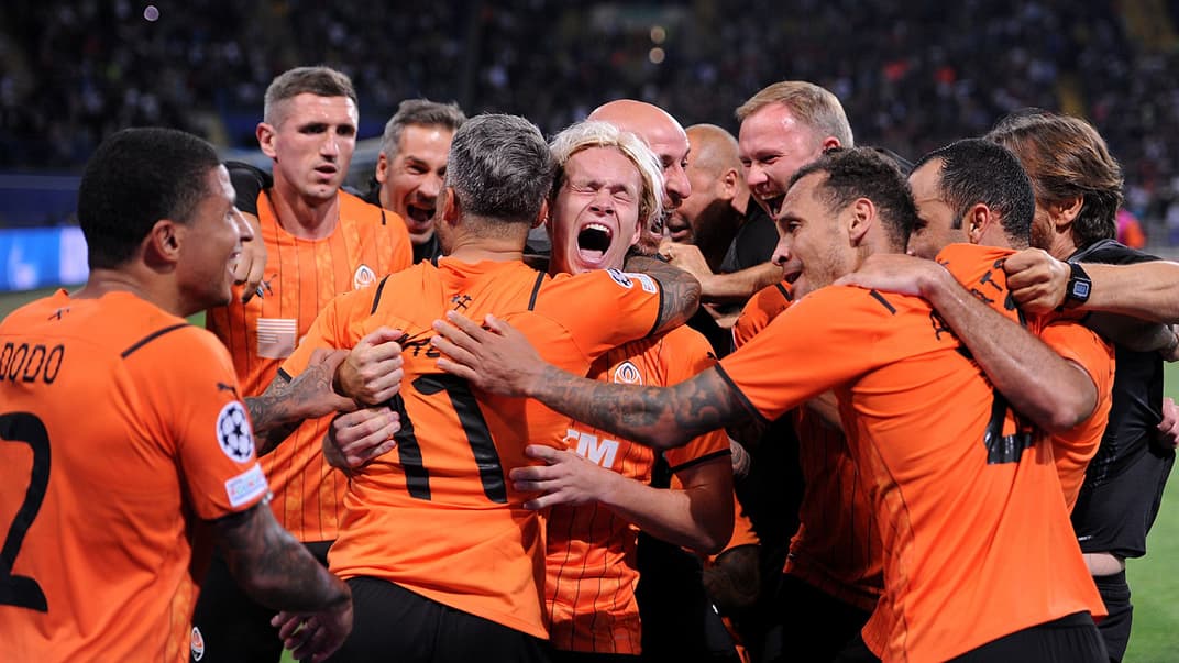 Донецкий «Шахтер» празднует ничью и выход в групповой этап Лиги чемпионов