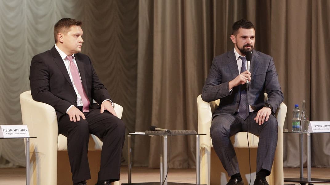 Новый глава Черниговской Андрей Прокопенко (слева) и первый заместитель главы Офиса президента Сергей Трофимов, Чернигов, 1 ноября 2019